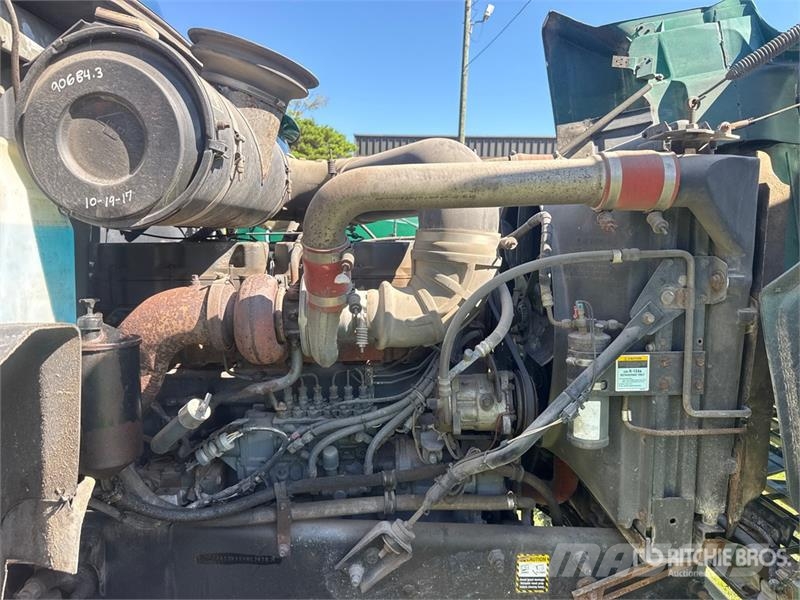 Mack CH613 ダンプ