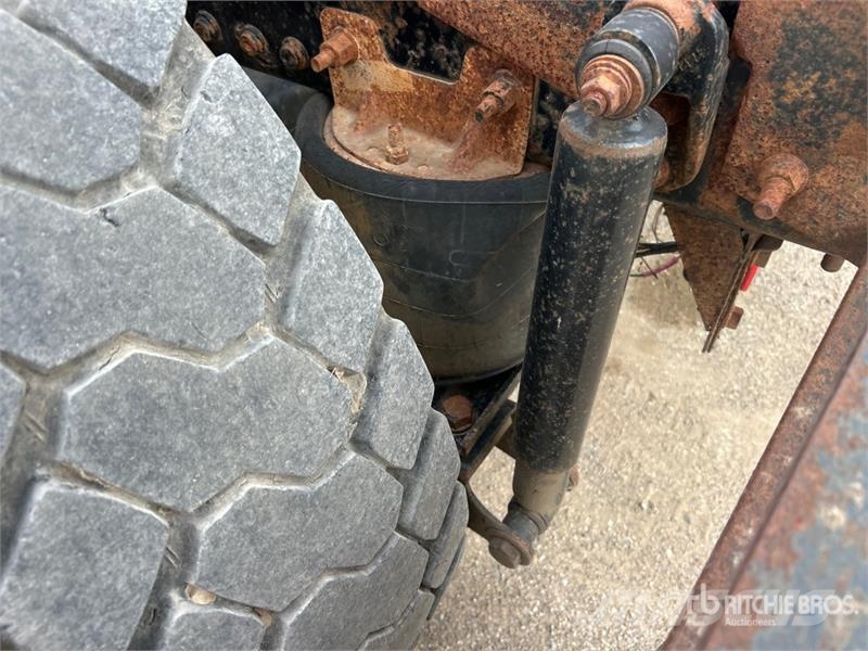 Mack CH613 Тягачі