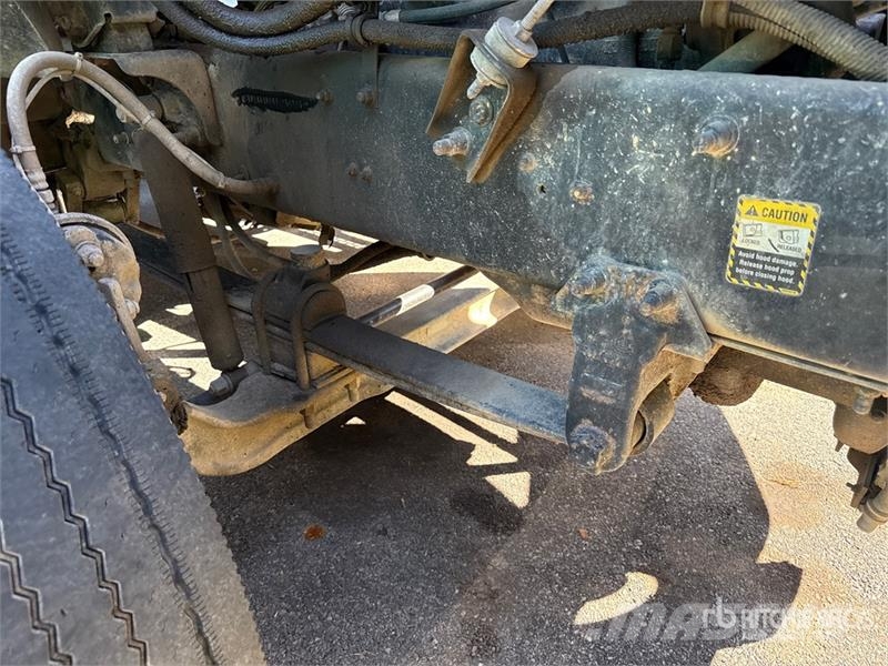 Mack CH613 وحدات الجر
