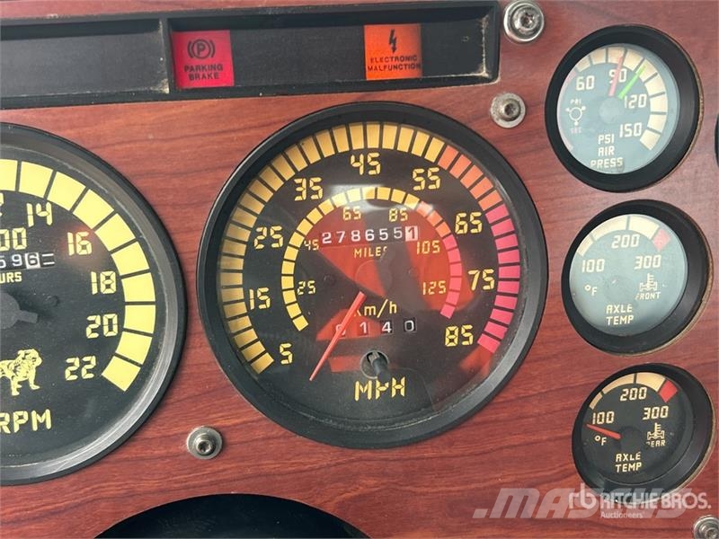 Mack CH613 Autotractoare