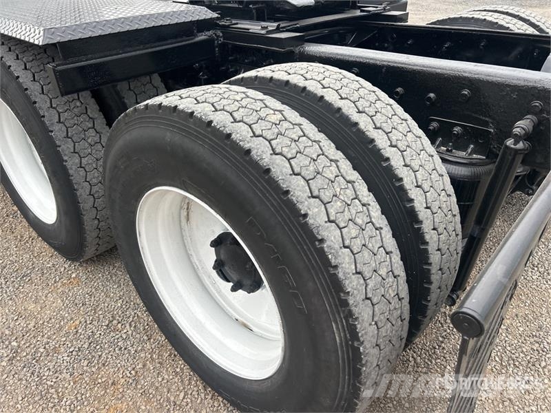 Mack CH613 Autotractoare