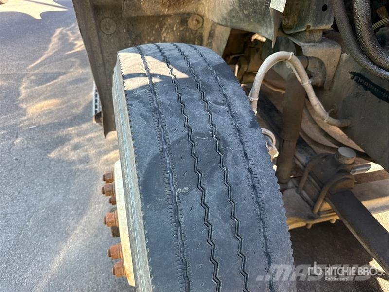Mack CH613 وحدات الجر