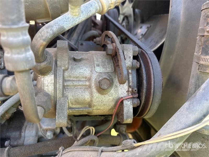 Mack CH613 ダンプ