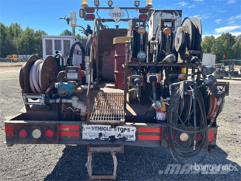 Mack CH613 6x4 Fuel and Lube Truck Kamioni cisterne