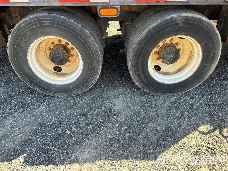 Mack CH613 6x4 Fuel and Lube Truck Kamioni cisterne