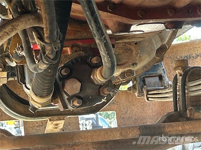 Mack CH613 6x4 Fuel and Lube Truck Kamioni cisterne
