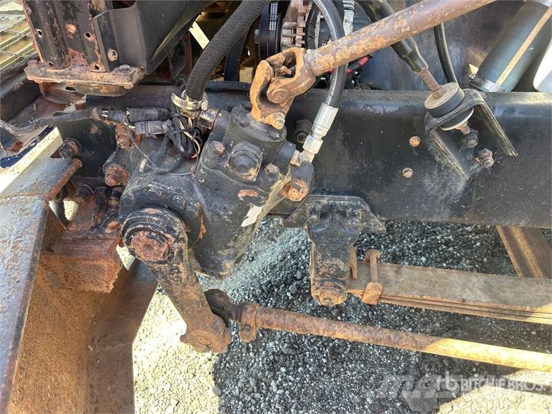 Mack CH613 6x4 Fuel and Lube Truck Kamioni cisterne