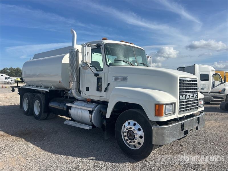 Mack CH613 6x4 Mud Mixing Truck その他トラック