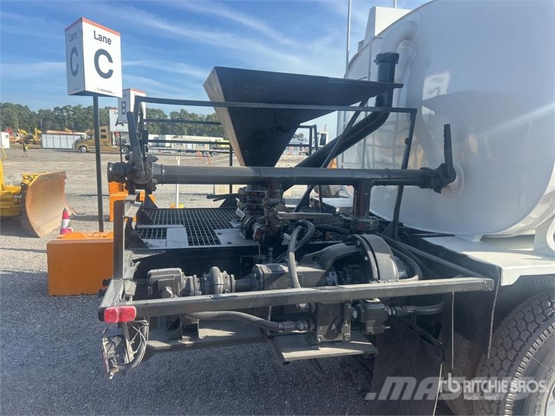 Mack CH613 6x4 Mud Mixing Truck شاحنات أخرى