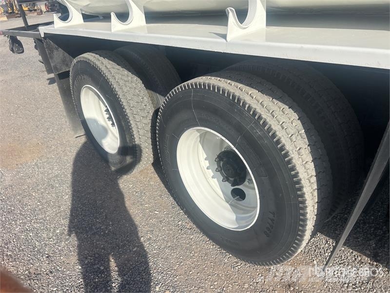 Mack CH613 6x4 Mud Mixing Truck شاحنات أخرى