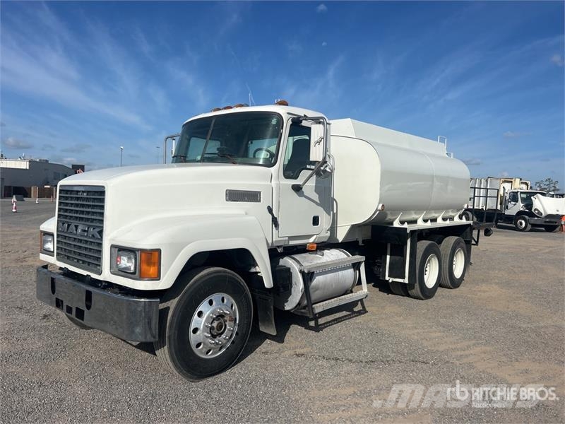Mack CH613 6x4 Mud Mixing Truck その他トラック