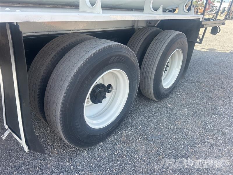 Mack CH613 6x4 Mud Mixing Truck شاحنات أخرى