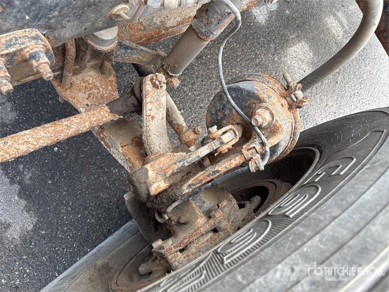 Mack CHN613 Седельные тягачи