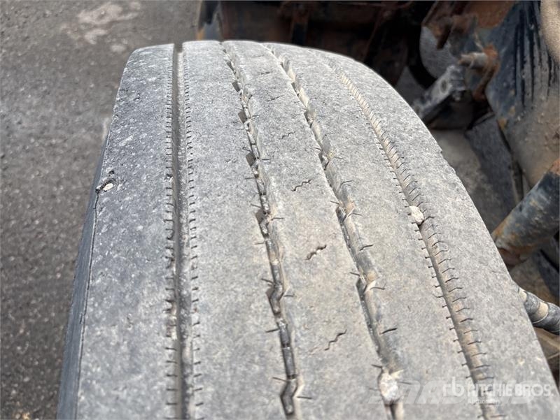 Mack CHN613 Седельные тягачи