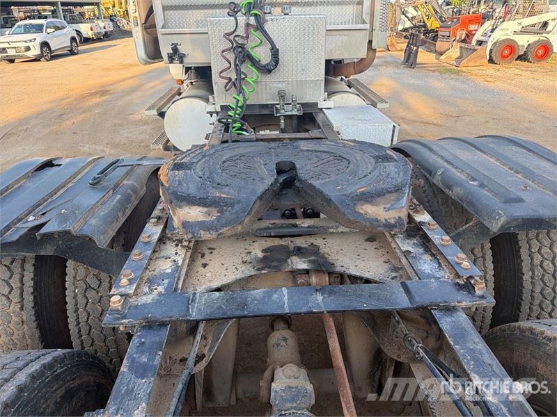 Mack CHN613 Sadulveokid