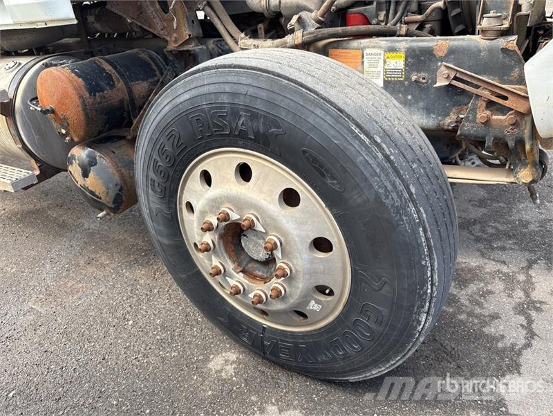 Mack CHN613 Седельные тягачи