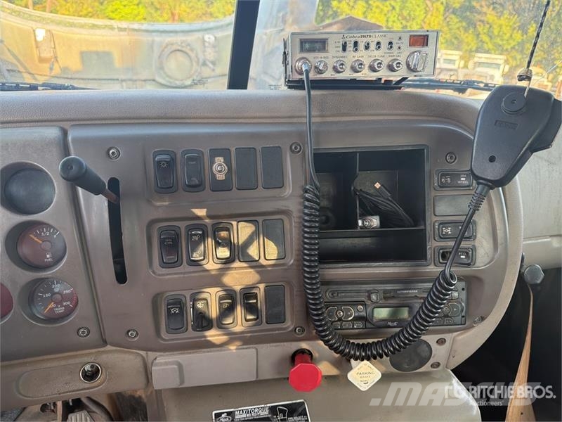 Mack CHN613 Sadulveokid
