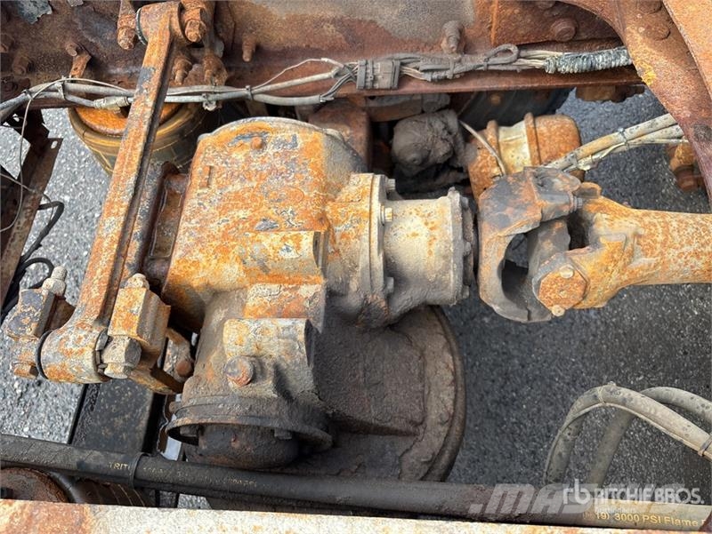 Mack CHN613 Седельные тягачи