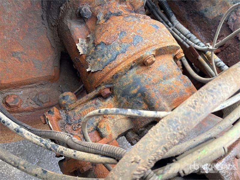 Mack CHN613 Седельные тягачи