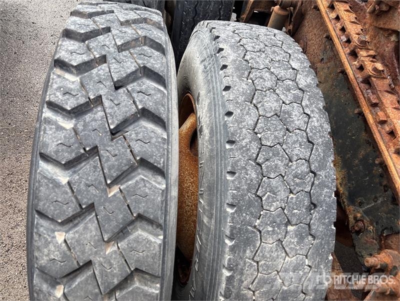 Mack CHN613 Седельные тягачи