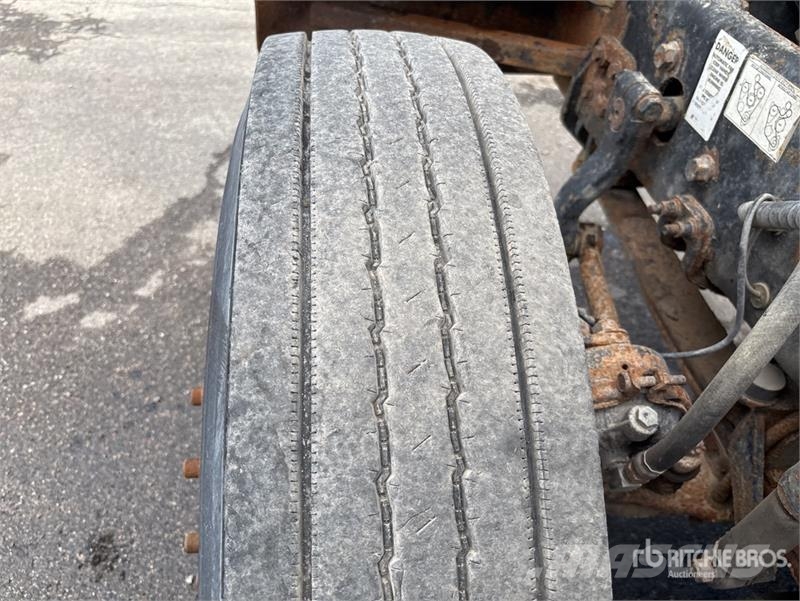 Mack CHN613 Седельные тягачи