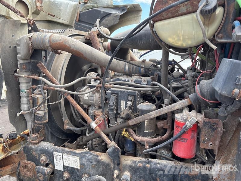 Mack CHN613 Седельные тягачи