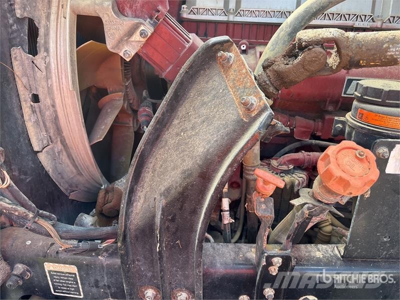 Mack CHU613 Camiones tractor