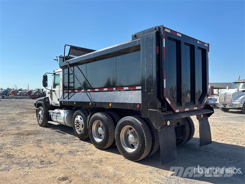 Mack CHU613 Kipper