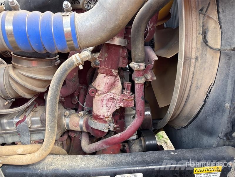 Mack CHU613 Camiones tractor