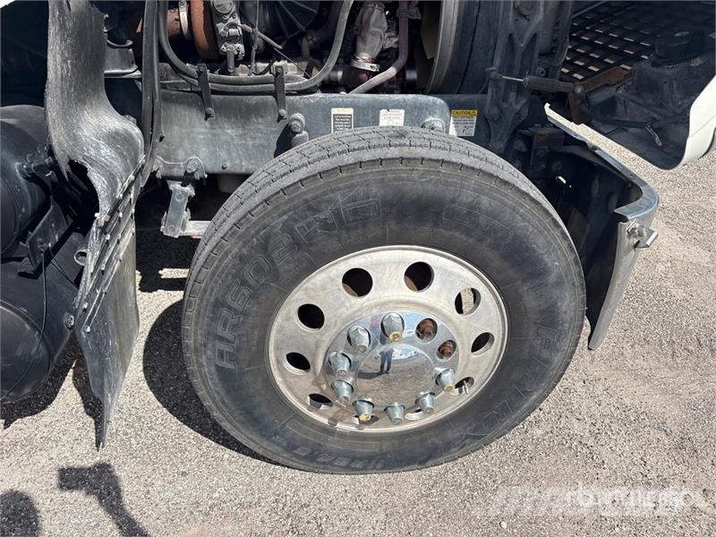 Mack CHU613 中古トラクターヘッド | トレーラーヘッド