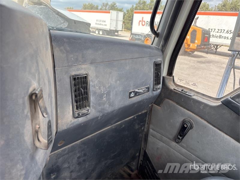 Mack CHU613 Vilcēji