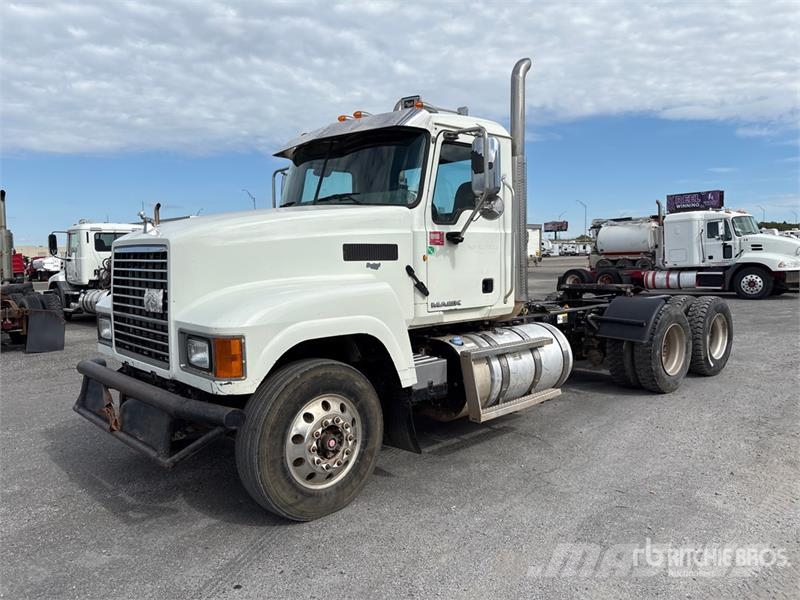 Mack CHU613 Vilcēji