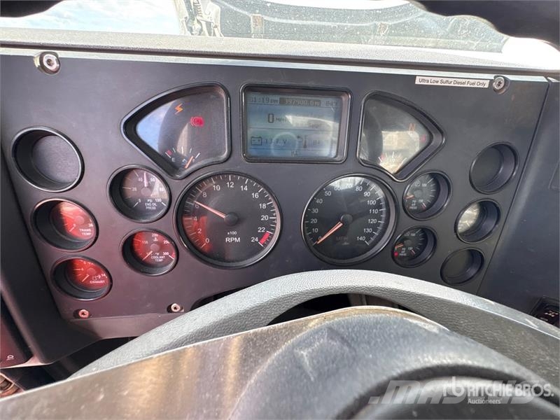 Mack CHU613 中古トラクターヘッド | トレーラーヘッド