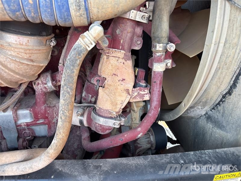 Mack CHU613 Camiones tractor