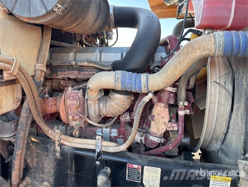 Mack CHU613 Camiones tractor