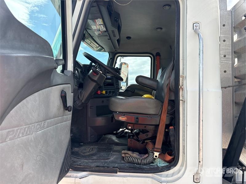 Mack CHU613 中古トラクターヘッド | トレーラーヘッド