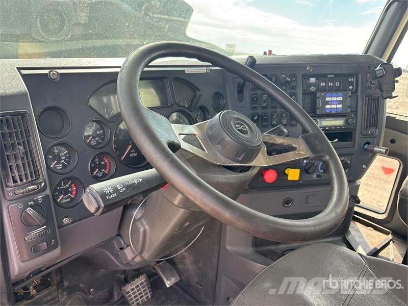 Mack CHU613 中古トラクターヘッド | トレーラーヘッド