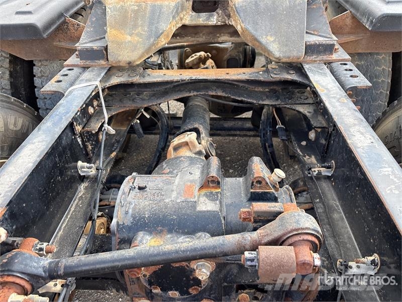 Mack CHU613 Camiones tractor