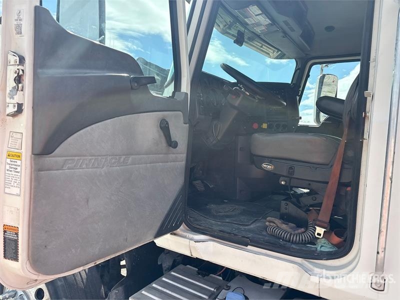 Mack CHU613 中古トラクターヘッド | トレーラーヘッド