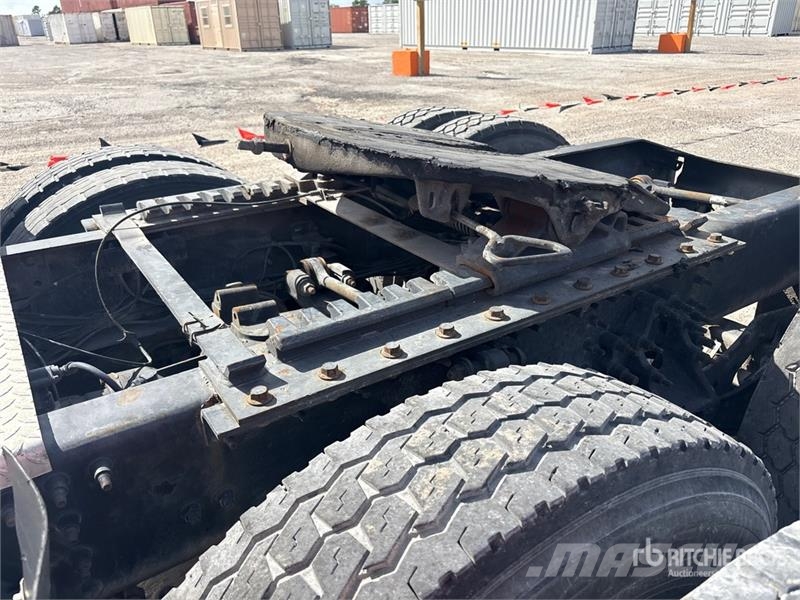 Mack CHU613 中古トラクターヘッド | トレーラーヘッド