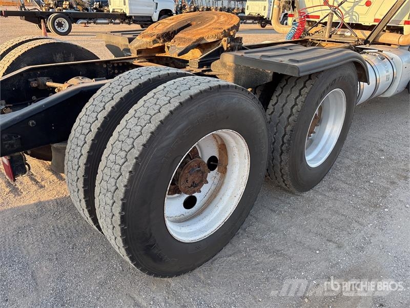 Mack CHU613 Camiones tractor