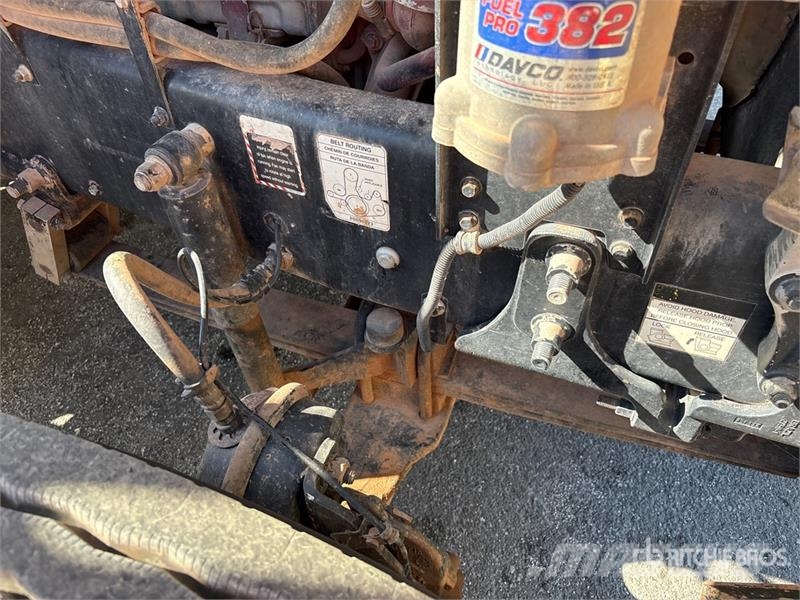 Mack CHU613 Vetopöytäautot
