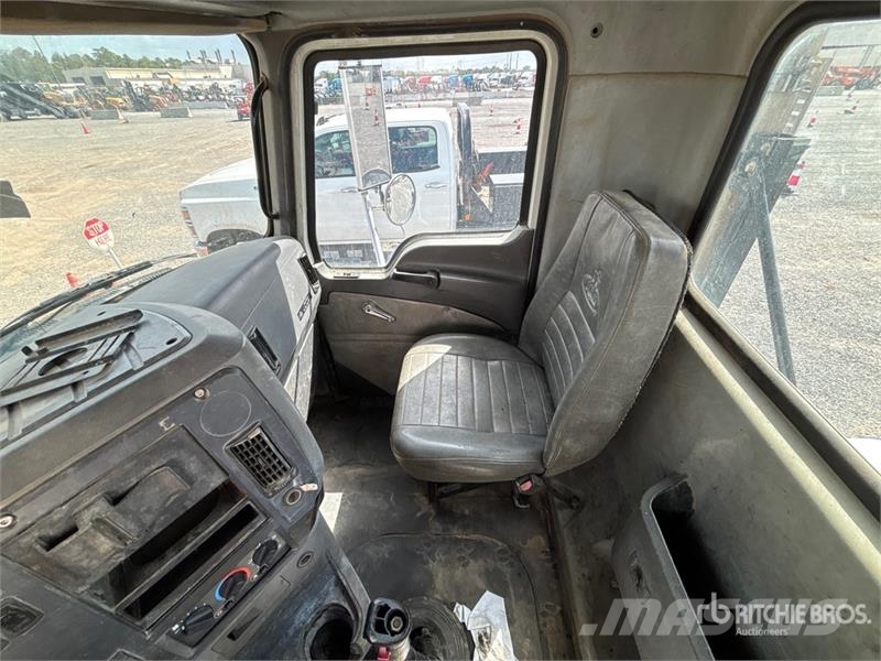 Mack CHU613 Sadulveokid