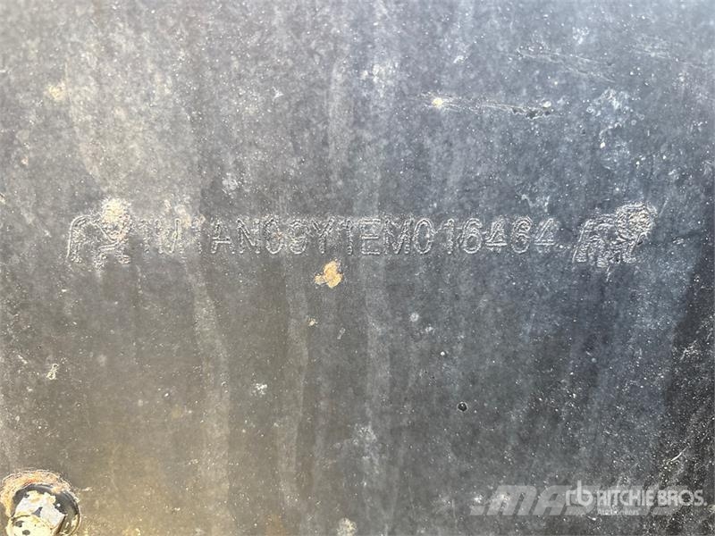 Mack CHU613 Vetopöytäautot