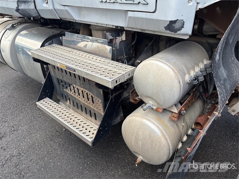Mack CHU613 Vilcēji