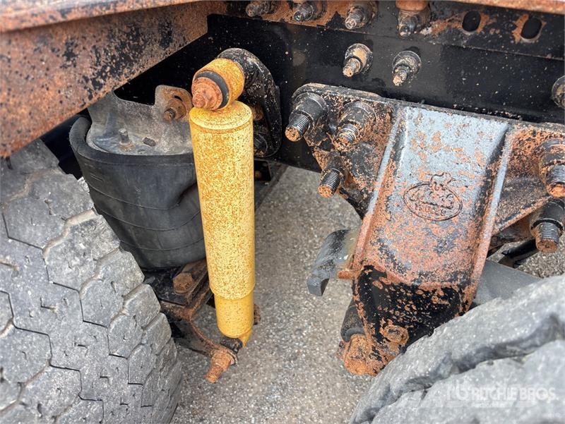 Mack CHU613 Vilcēji