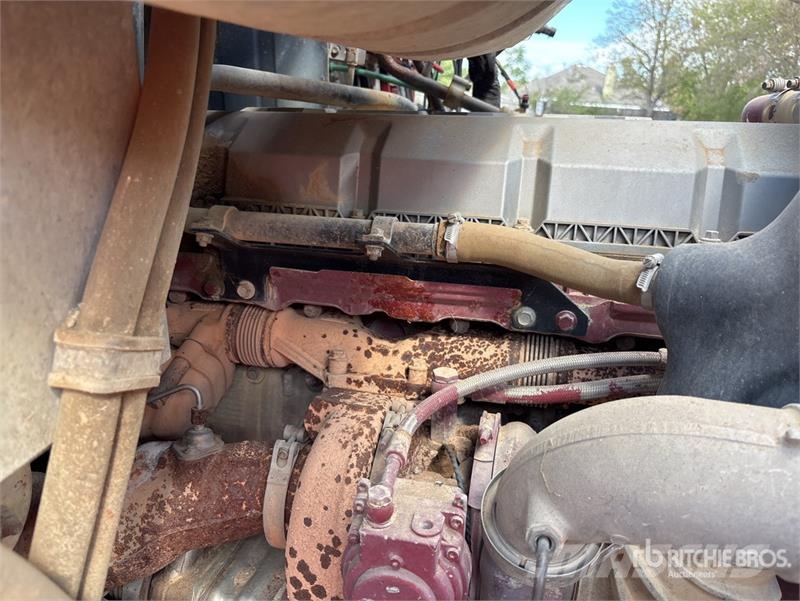 Mack CHU613 Camiones tractor