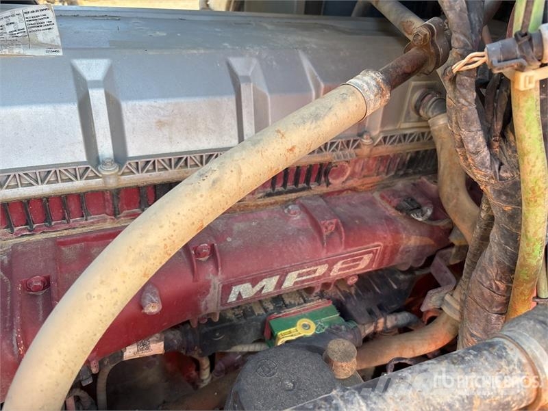 Mack CHU613 Camiones tractor