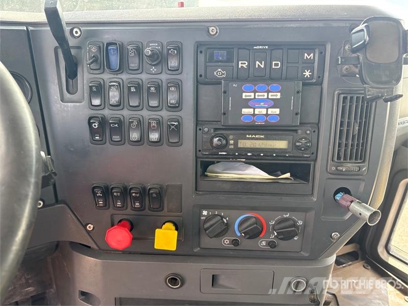 Mack CHU613 中古トラクターヘッド | トレーラーヘッド