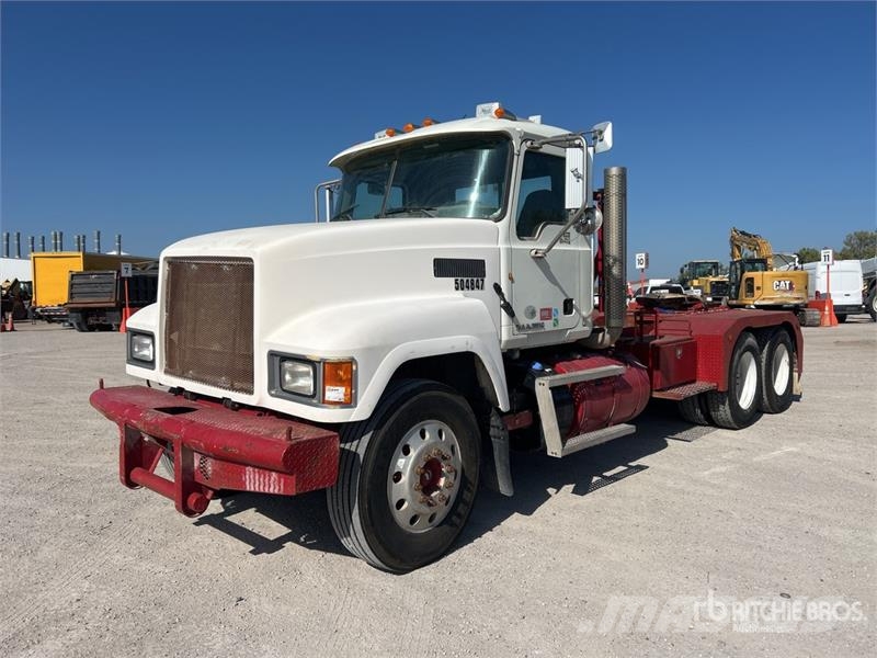 Mack CHU613 Trekkvogner